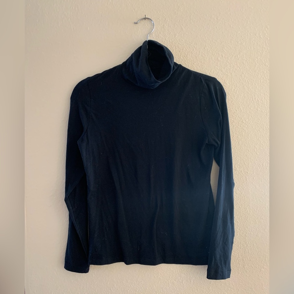 Banana Republic simple black turtleneck XS